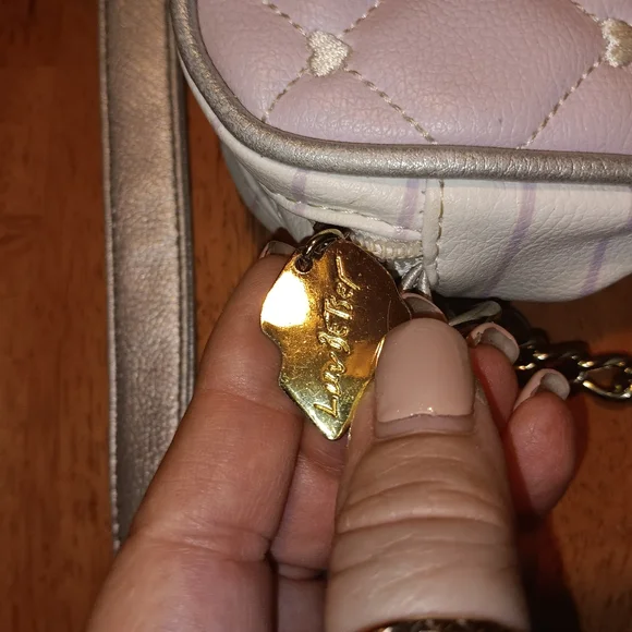 EUC LUV BETSEY BY BETSEY JOHNSON Pink Quilted Crossbody Bag Embroided Hearts - Picture 3 of 9